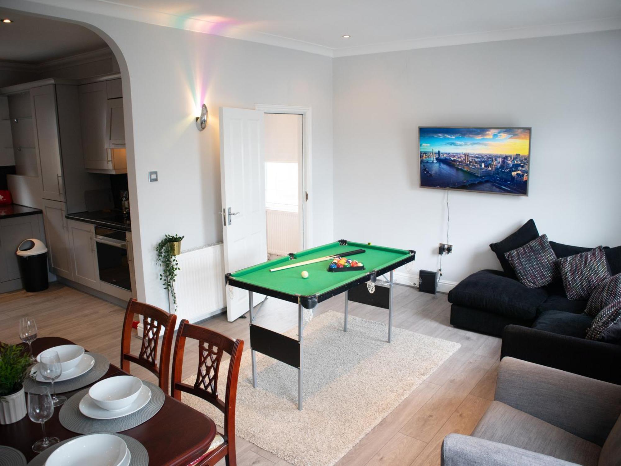 Bright Private Terrace - Free Private Parking - Tv - Wifi - Netflix Apartment Croydon Exterior photo